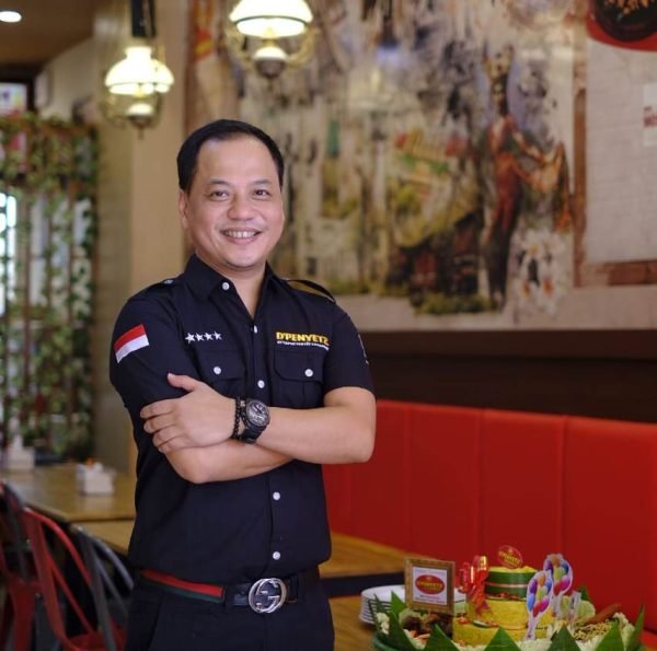 Dulu Tukang Cuci Piring, Kini Edy Ongkowijaya Sukses Jadi Bos Restoran